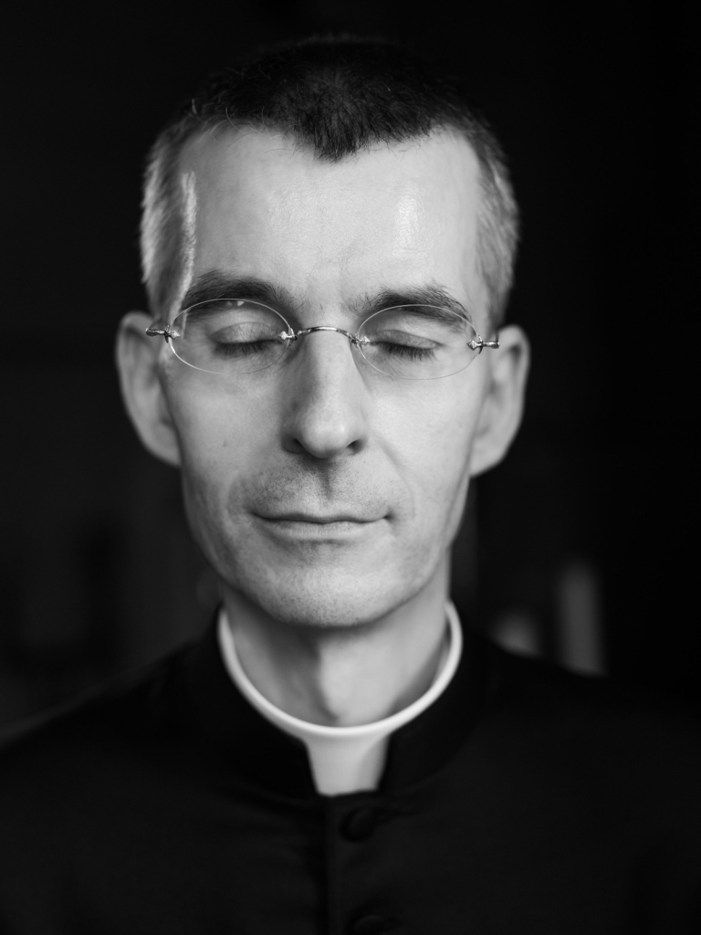 Wolfgang Rothe, Priester